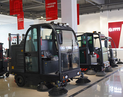 揚(yáng)子掃地機(jī)室內(nèi)使用時需要注意什么